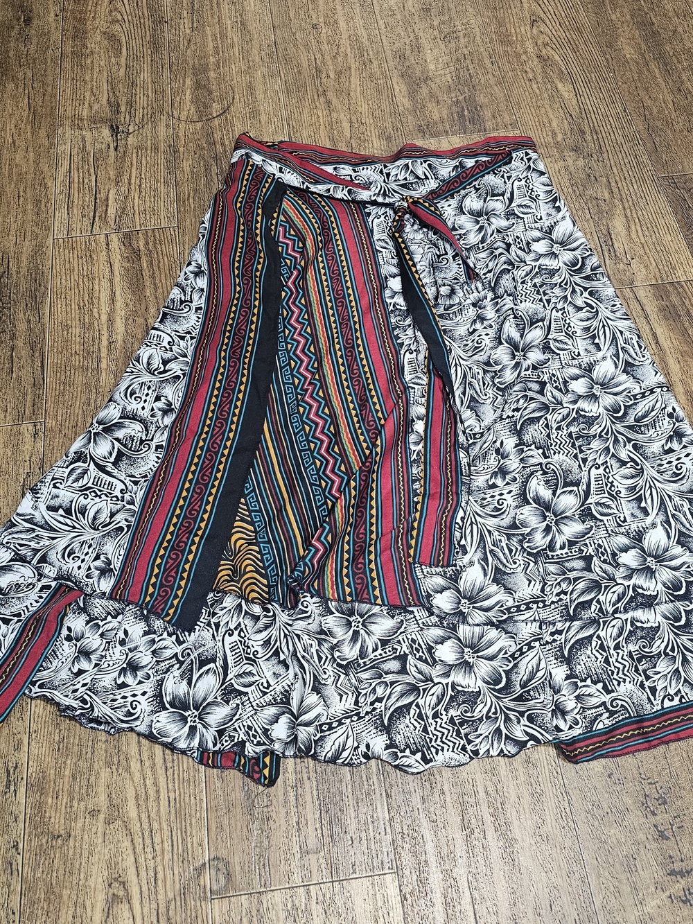 Boho Floral-Striped Wrap Skirt in Black & Multi Womens Sz M Hippie Boho